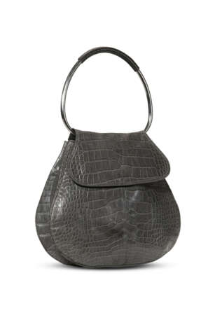 A MATTE GREY ALLIGATOR VITELLO DAINO RING BAG WITH SILVER HARDWARE - фото 4