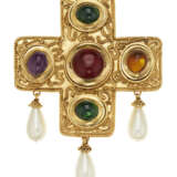 CHANEL GLASS AND FAUX PEARL PENDANT-BROOCH - фото 1