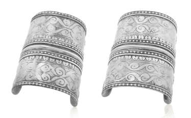 PAIR OF CUFF BRACELETS