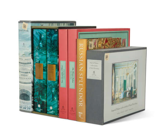 A GROUP OF SIX BOOKS RELATING TO RUSSIAN ART AND DESIGNIncluding The Hermitage State: Masterpieces from the Museum’s Collections, Volume 1 & 2 and Russian Splendor: Sumptuous fashions of the Russian Court by various authorsSix volumes, various sizes. Five - photo 1
