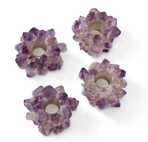 TWO NATURAL AMETHYST GEODES - Foto 2