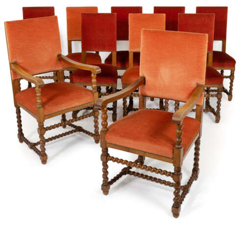 Acht Stühle und zwei Armlehnsessel - photo 1