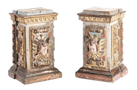 Zwei Zierpodeste im Renaissance-Stil - Foto 1