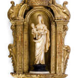 Louis-XVI-Zierblende mit Madonnenfigur - фото 1