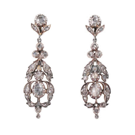 Historism earrings with diamond roses - фото 1