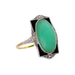 Art Deco ring with chrysoprase,