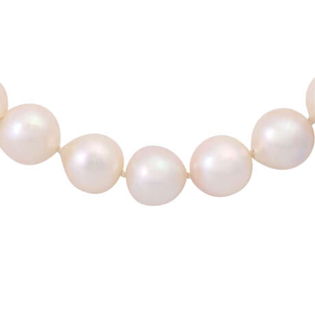 Akoya cultured pearl necklace, - фото 2