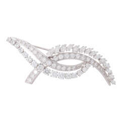 Brooch with numerous diamonds total ca. 3,6 ct,