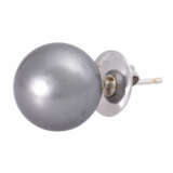 Pair of stud earrings with one Tahiti cultured pearl each, d.: ca. 12 mm, - photo 4
