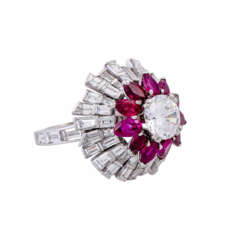 RENÉ KERN ring with rubies and diamonds totaling approx. 3.9 ct,