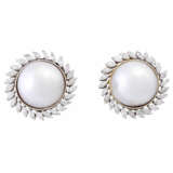 Ear clips with mabe pearls framed by navette diamonds, - фото 1