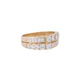 Ring with brilliant-cut diamonds and baguette-cut diamonds, total approx. 0.97 ct. - Foto 1