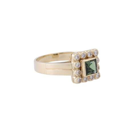 Ring with green tourmaline carré and diamonds total approx. 0.24 ct, - Foto 1