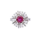 Ring with ruby ca. 1,2 ct and diamonds - фото 2