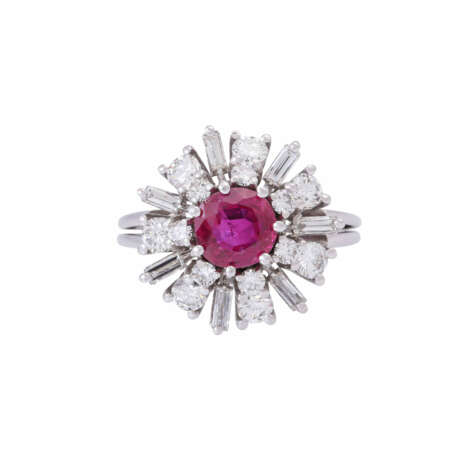 Ring with ruby ca. 1,2 ct and diamonds - photo 2