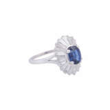 Ring with sapphire ca. 1,3 ct and diamonds - photo 1