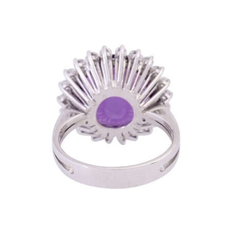 Ring with fine amethyst entouraged by diamonds total ca. 0,72 ct, - photo 4