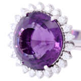 Ring with fine amethyst entouraged by diamonds total ca. 0,72 ct, - photo 6