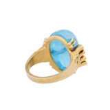 Ring with oval aquamarine cabochon ca. 17 ct, - фото 4