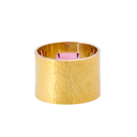 Band ring with pink tourmaline ca. 2,7 ct, and 2 diamonds together ca. 0,1 ct, - Foto 4