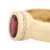 Ring with oval pyrope and small diamonds together ca. 0,1 ct, - фото 3