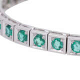 Riviere bracelet with emeralds of total ca. 2,8 ct, - photo 4