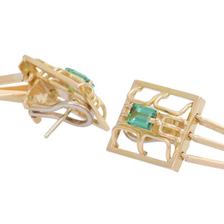 Unique earrings with 8 baguette cut green tourmalines, - фото 3