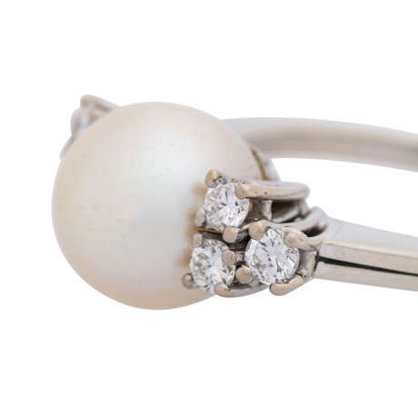 Ring with pearl and 6 diamonds total ca. 0,25 ct, - photo 3