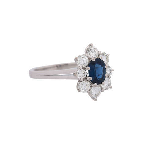 Ring with sapphire entouraged by 8 diamonds total ca. 0,96 ct, - Foto 1