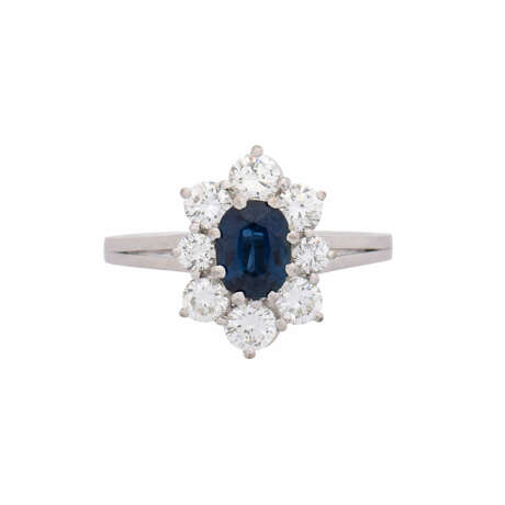 Ring with sapphire entouraged by 8 diamonds total ca. 0,96 ct, - Foto 2