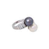 Ring with Akoya pearls and diamonds - photo 1