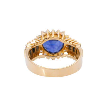 Ring with sapphire and diamonds - photo 4