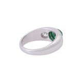 Ring with emerald cabochon and 2 diamonds - фото 3