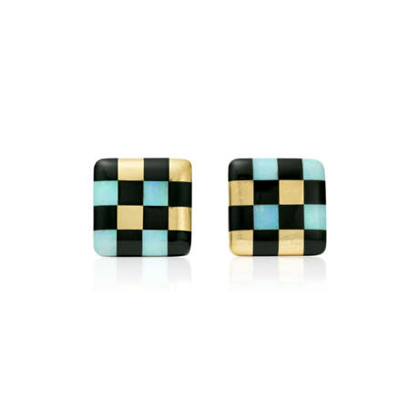 NO RESERVE | ANGELA CUMMINGS MULTI-GEM CUFFLINKS AND UNSIGNED PAIR OF MOTHER-OF-PEARL CUFFLINKS - Foto 7