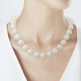 NO RESERVE | CULTURED PEARL AND DIAMOND NECKLACE - фото 2