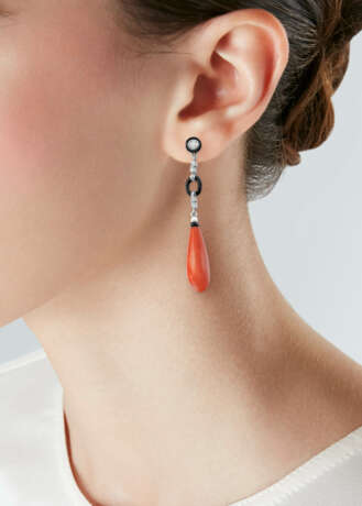 NO RESERVE | ART DECO CORAL, MULTI-GEM AND DIAMOND EARRINGS - photo 2
