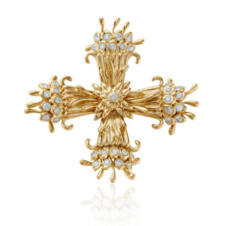 NO RESERVE | TIFFANY & CO., JEAN SCHLUMBERGER MALTESE CROSS DIAMOND AND GOLD BROOCH - фото 1