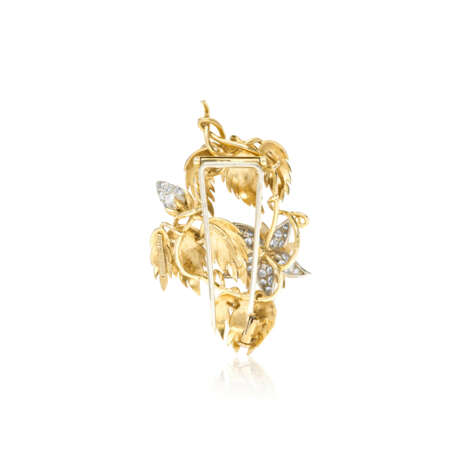 TIFFANY & CO., JEAN SCHLUMBERGER GOLD AND DIAMOND BROOCH - Foto 3