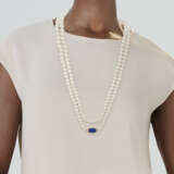 NO RESERVE | CARTIER GROUP OF CULTURED PEARL, LAPIS LAZULI AND DIAMOND JEWELRY - Foto 2