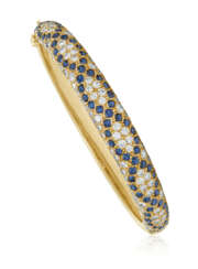 BOUCHERON DIAMOND AND SAPPHIRE BANGLE BRACELET