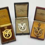 ADAC: Leistungsnachweis in Gold / Silber / Bronze, je mit Miniatur, im Etui. - Foto 1