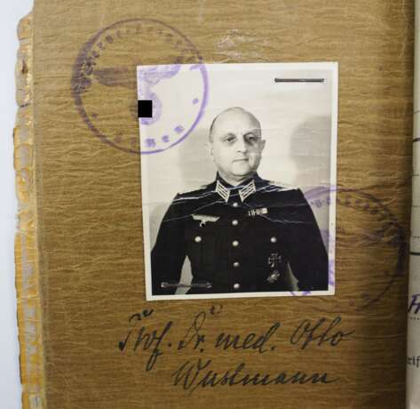 Urkundennachlass des Oberstabsarzt d.R. Prof. Dr. W. - jener Mediziner, welcher A.H. am 20. Juli 1944 als Erster medizinisch versorgte. - Foto 9