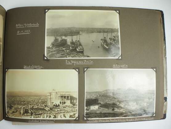 Fotoalbum der Weltreise des Kreuzers "Hamburg" 1926-1927. - Foto 8