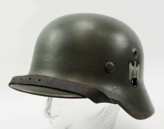 Wehrmacht: Stahlhelm M40 - Doppelemblem. - фото 1