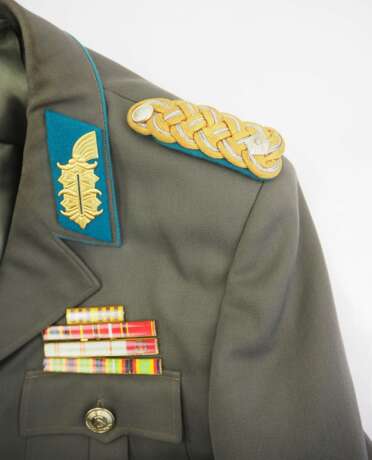 DDR: Uniformnachlass eines Generals der Luftstreitkräfte. - photo 2