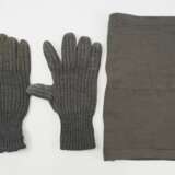 Wehrmacht: Paar Handschuhe und Schal. - фото 2