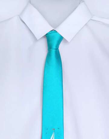 Necktie Silk 100% Handmade Tie Men Silk Tie Turquoise Color „Tie Silk 100% Handmade“, Silk100%, Handgemalt, Conterporary, Moda, Frankreich, 2021 - Foto 3