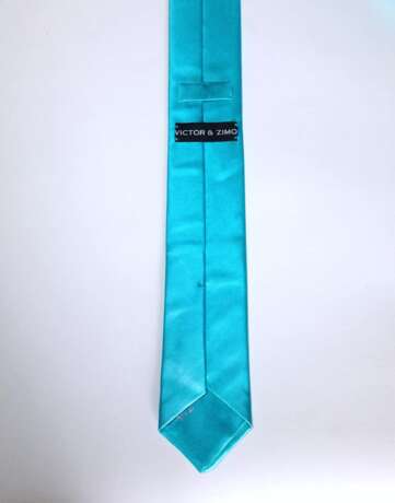 Necktie Silk 100% Handmade Tie Men Silk Tie Turquoise Color „Tie Silk 100% Handmade“, Silk100%, Handgemalt, Conterporary, Moda, Frankreich, 2021 - Foto 4