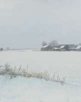 Johannes Nawrath (Neheim-Hüsten 1955). Gehöft im Winter.