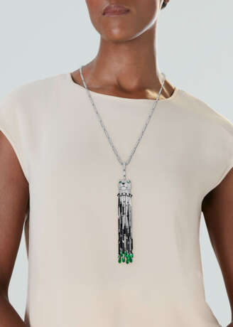 CARTIER DIAMOND, ONYX AND EMERALD `PANTH&#200;RE DE CARTIER` NECKLACE - photo 2